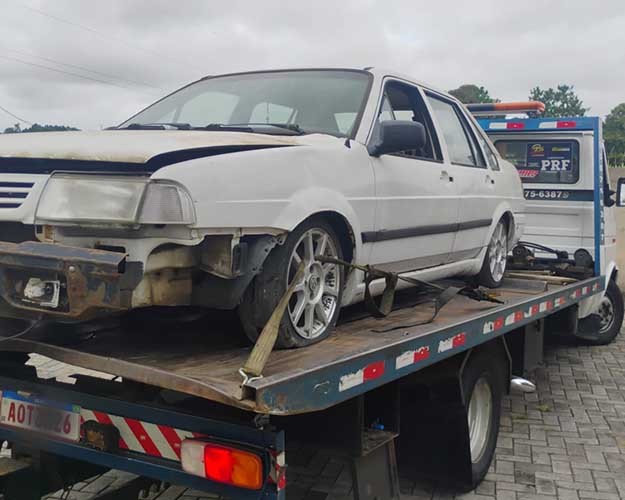 Moura Guinchos Fazenda Rio Grande (41) 99675-6387 Zaza Guincho